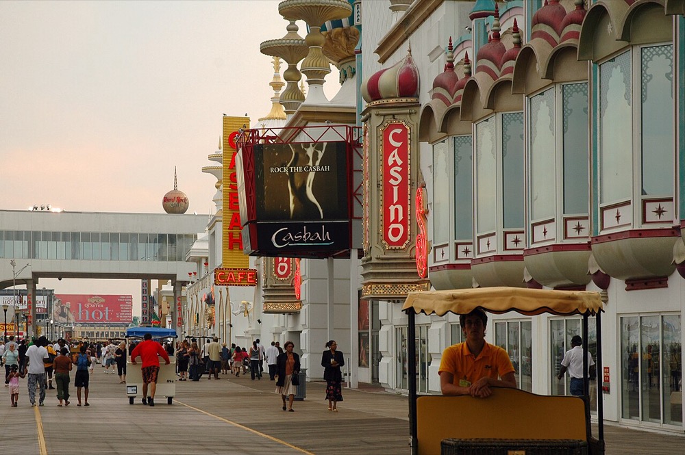 The Trump Taj Mahal casino seen from the Atlantic City boardwalk in 2007